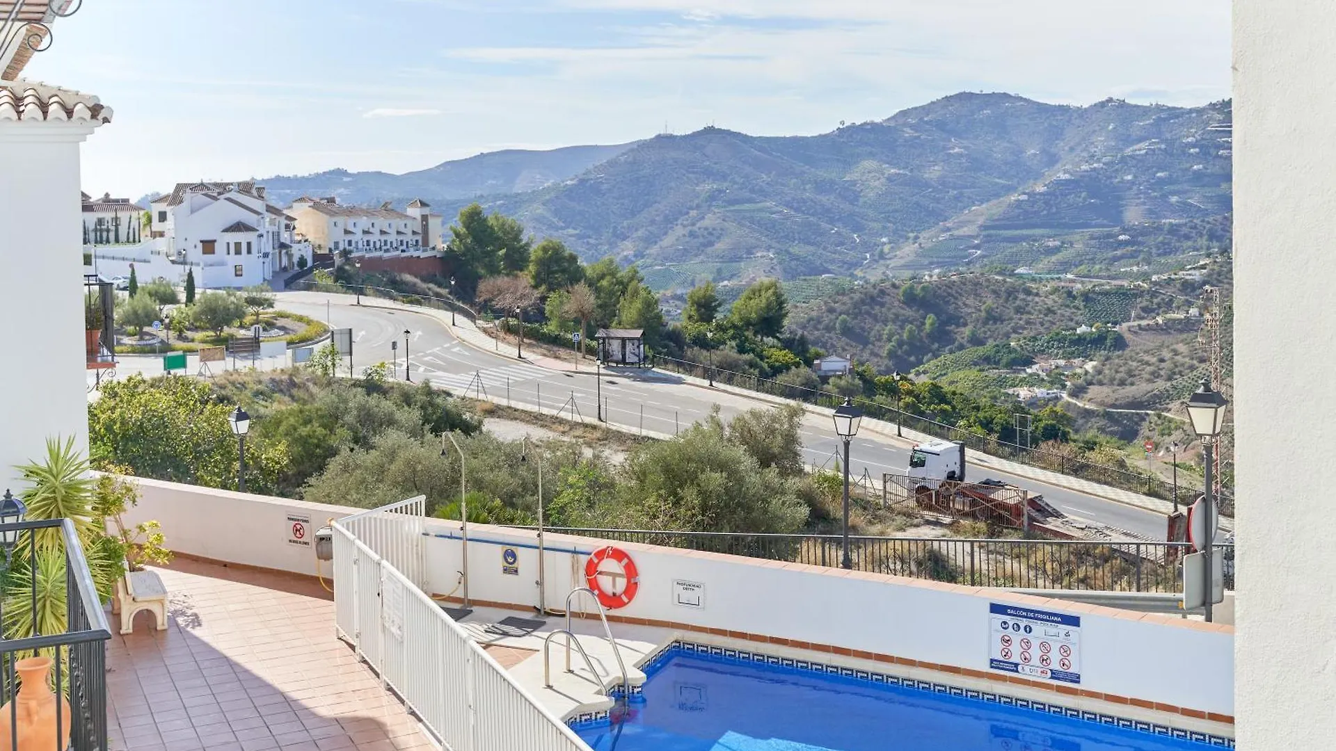 Apartment In Balcon De Frigiliana